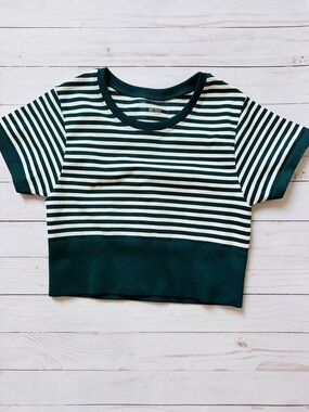 Offline by Aerie Crop Top (size XS)